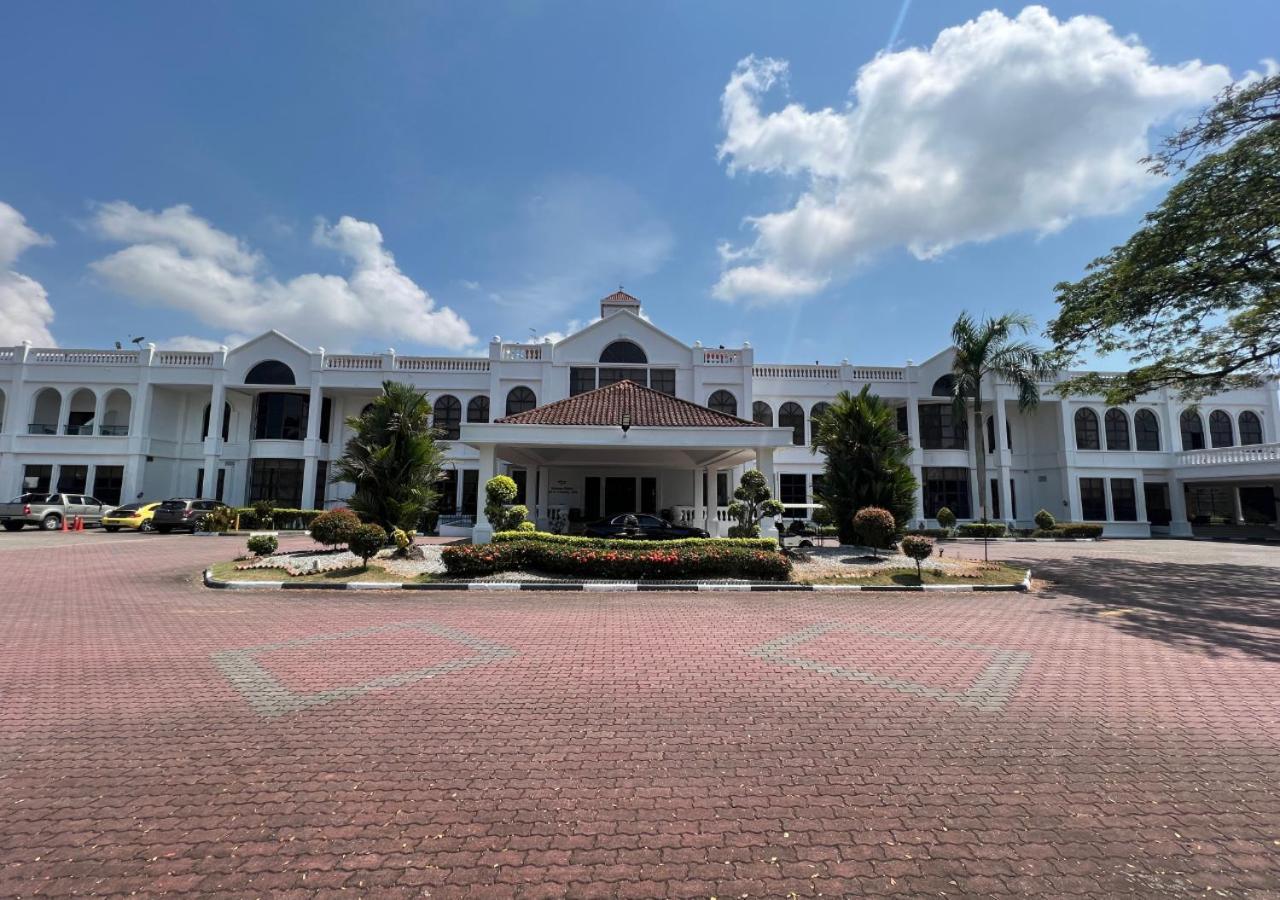 Tanjung Puteri Golf And Resort Malaysia Pasir Gudang Exterior photo